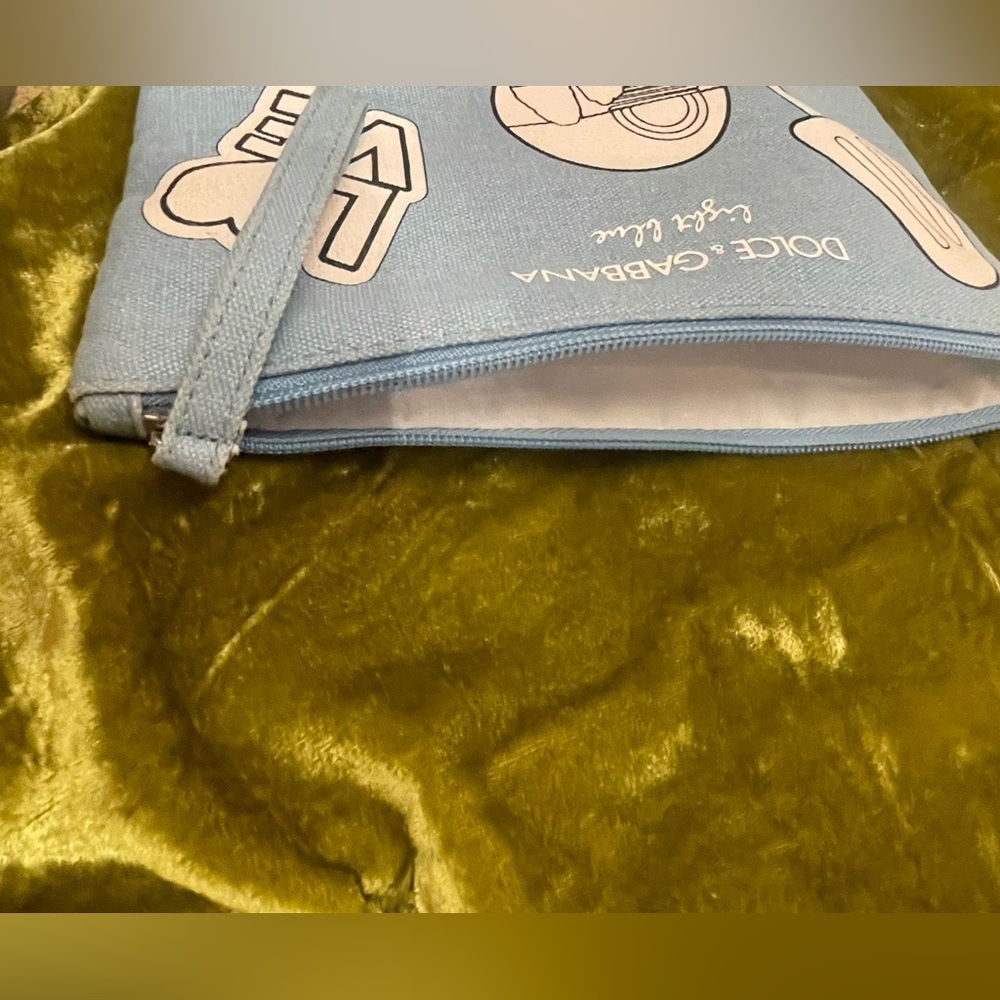 Dolce & Gabbana Blue makeup love in love summer bag - Picture 9 of 9